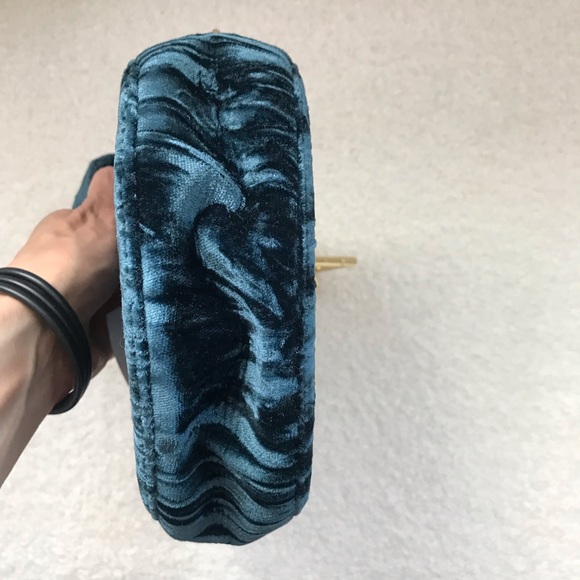 Tara Zadeh Velvet Cerulean Round Bag - Picture 3 of 7